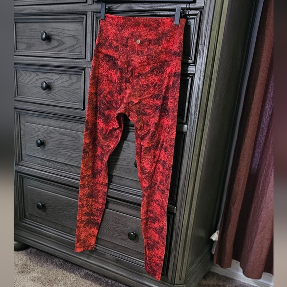 Lululemon Lunar New Year legging - Picture 5 of 11